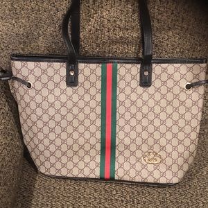 GG purse